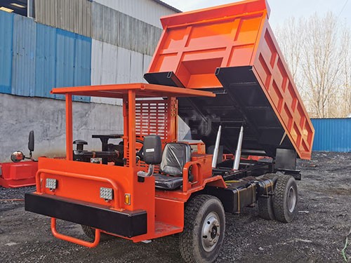 12噸礦用運(yùn)輸車